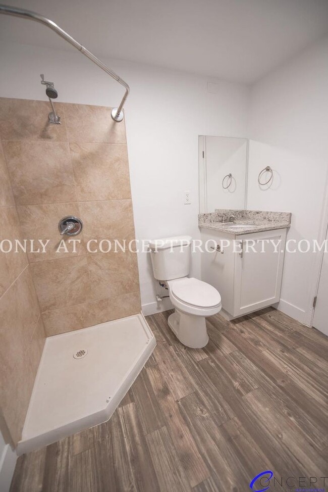 Building Photo - Newly Remodeled 5-Bedroom Home | 2-Car Gar...