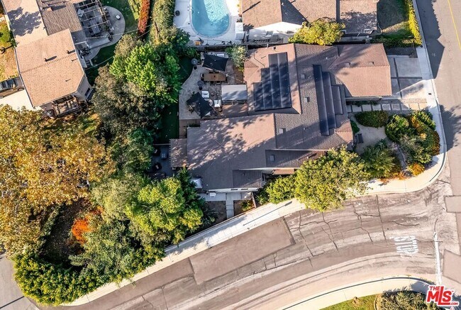 Building Photo - 5721 Tellefson Rd