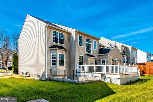 Building Photo - 15329 Colonel Tansill Ct