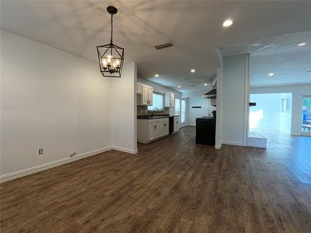Building Photo - 1738 Hartford Dr
