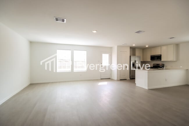 Building Photo - 19747 US-59