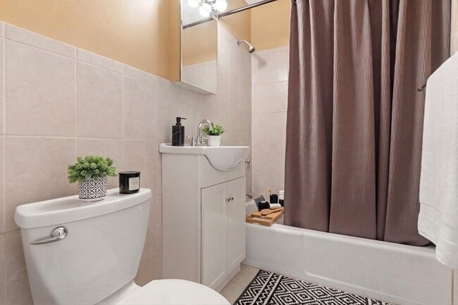 Building Photo - 22 Branchfield St