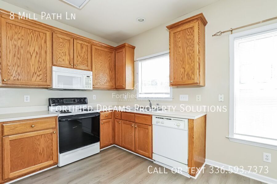 Building Photo - 8 Mill Path Ln-