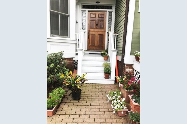 Building Photo - Haviland Gates