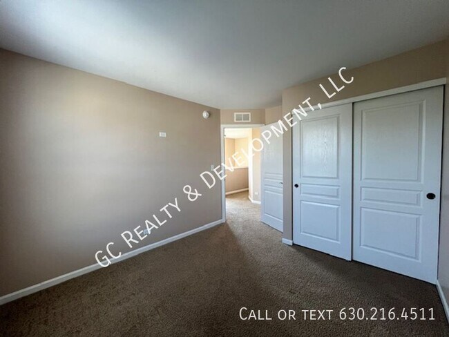 Building Photo - 1513 Bristol Ln