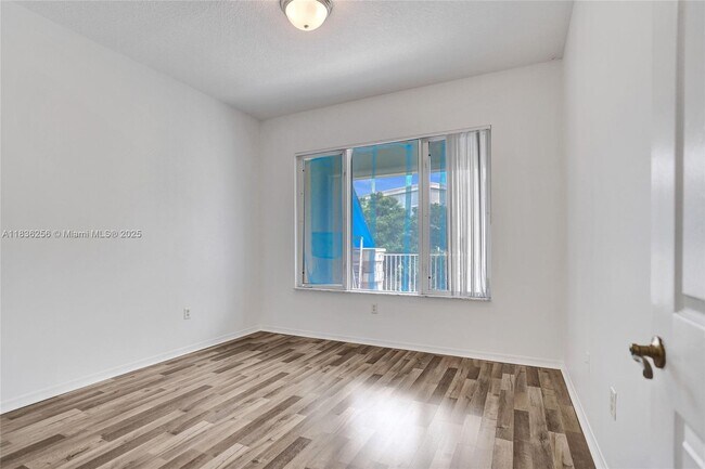 Building Photo - 1200 Town Center Dr