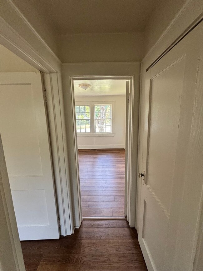 Building Photo - Duplex walking distance to Uptown Shelby, NC