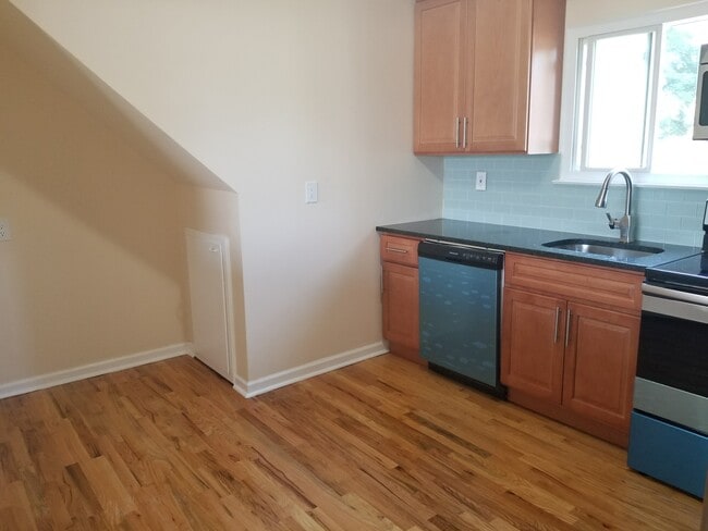 Building Photo - 8 Nostrand St