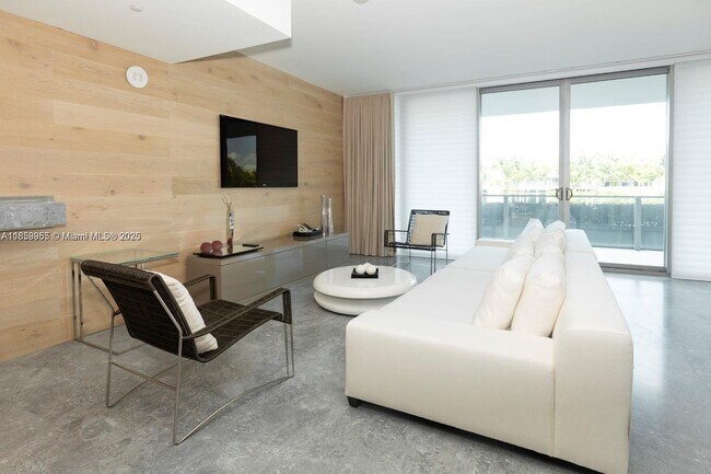 Building Photo - 350 Ocean Dr