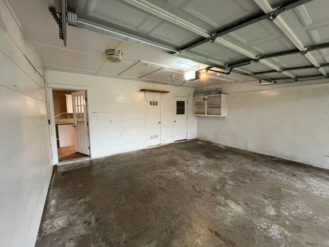 Building Photo - Nice 3 Bedroom 2 and a Half Bathroom House in Jacksonville, Arkansas