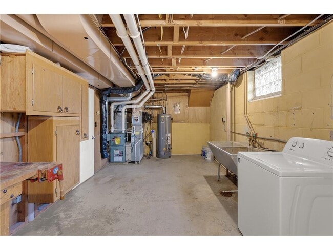 Building Photo - 4901 Larkspur Ln