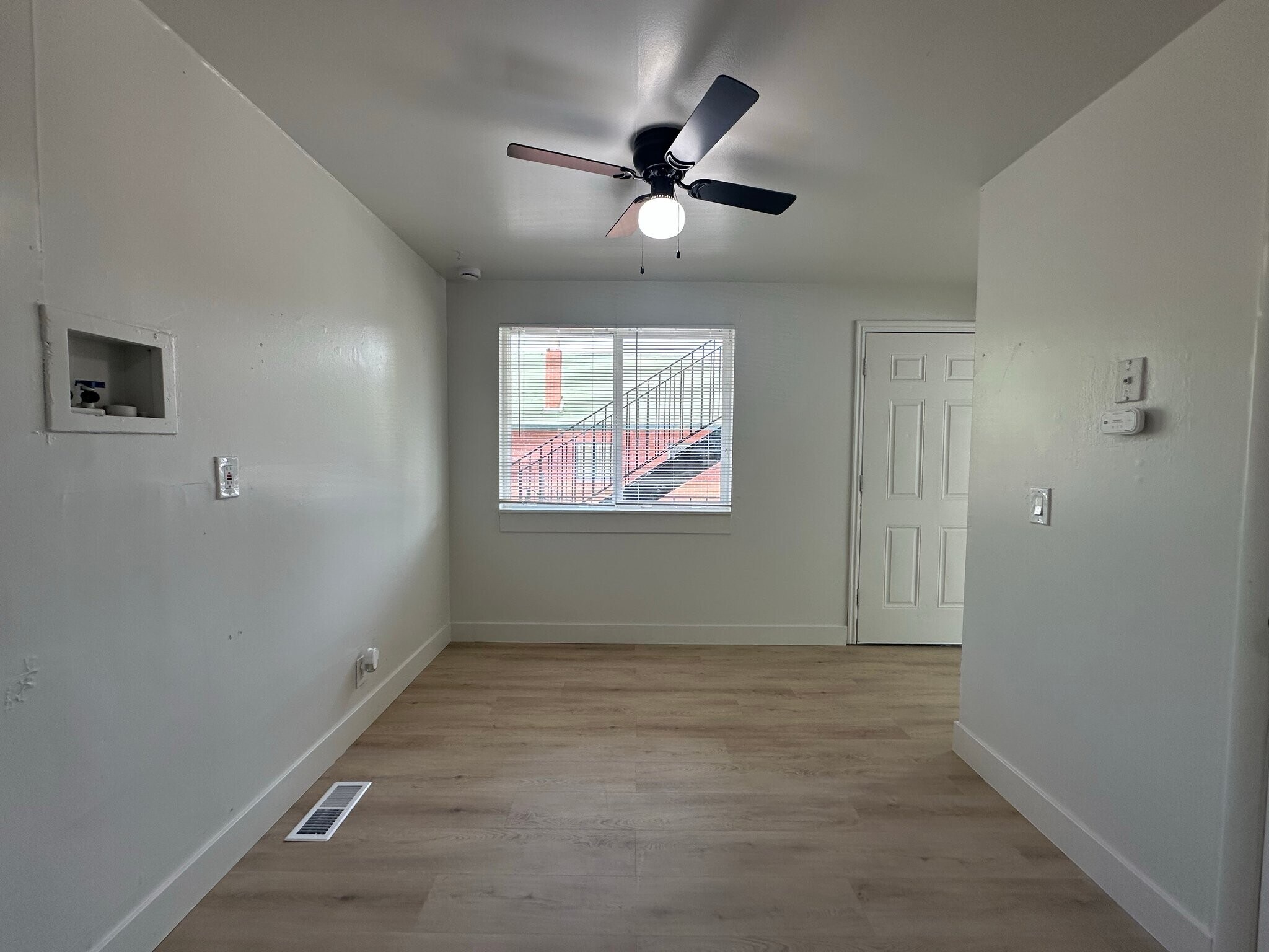 Building Photo - 1340 S 200 E