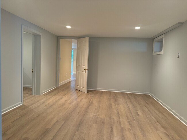 Building Photo - 76 Havemeyer Ln