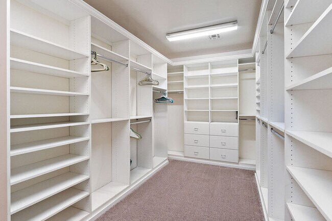 Building Photo - 4123 S Adelle