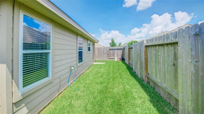 Building Photo - 2131 Tandy Park Way