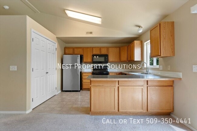 Building Photo - 1613 Pirate Ln