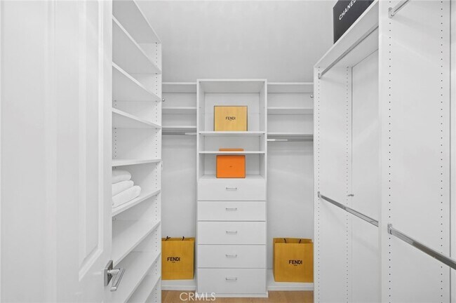 Building Photo - 20 Fecamp