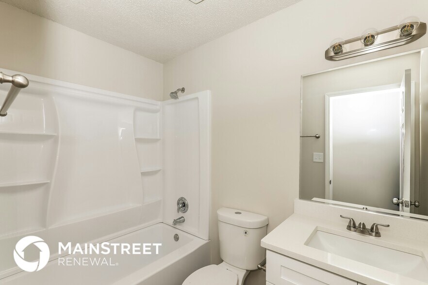 Building Photo - 459 Eagles Crossing Cir