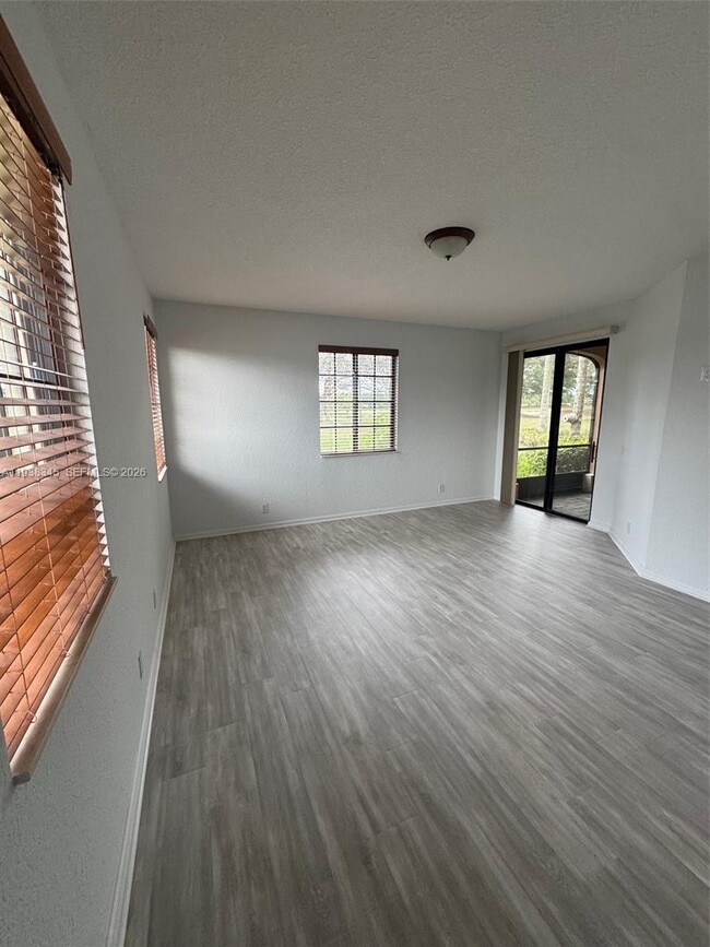 Building Photo - 2643 Center Ct Dr