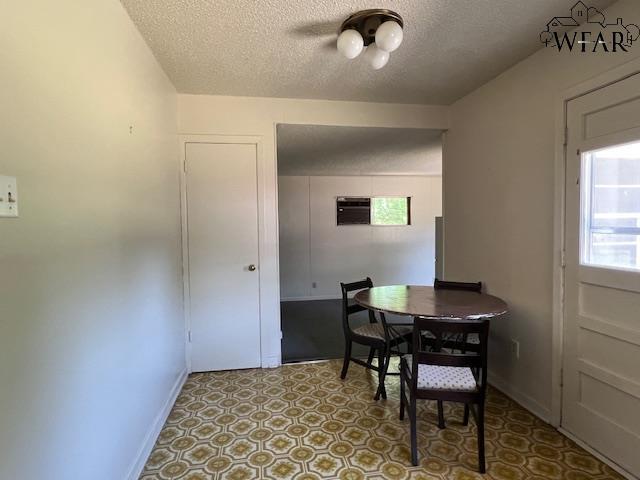 Building Photo - 4508 Lockwood Dr