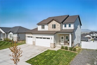 Building Photo - 1147 Carriage Ln