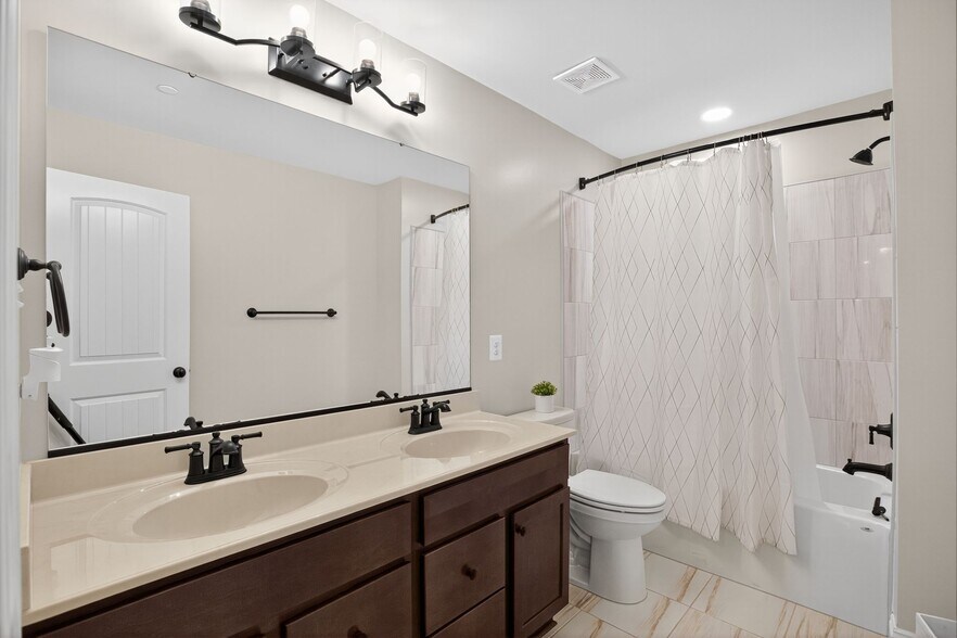 Building Photo - 7986 Benjamin Stoddert Ct