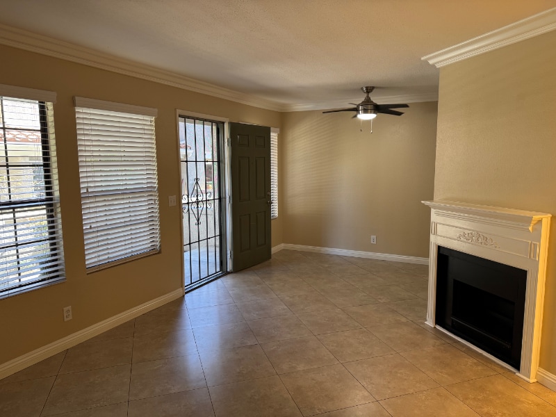 Building Photo - 8167 Vineyard Ave