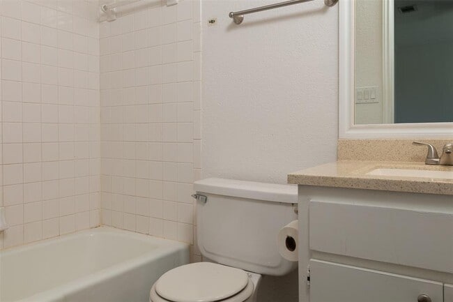 Building Photo - 8811 Springmail Cir