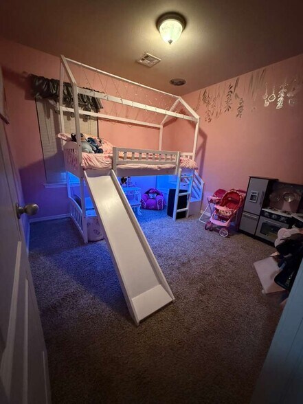 Building Photo - 14233 Escalera Dr