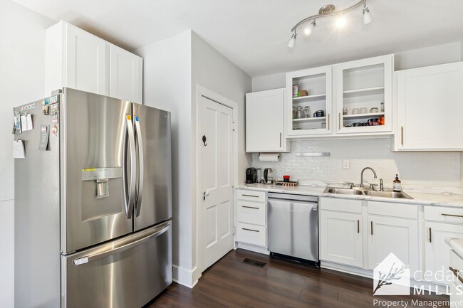 Building Photo - EXTRAORDINARY historic rental opportunity ...