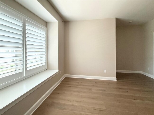 Building Photo - 6220 Bellmoore Park Ln
