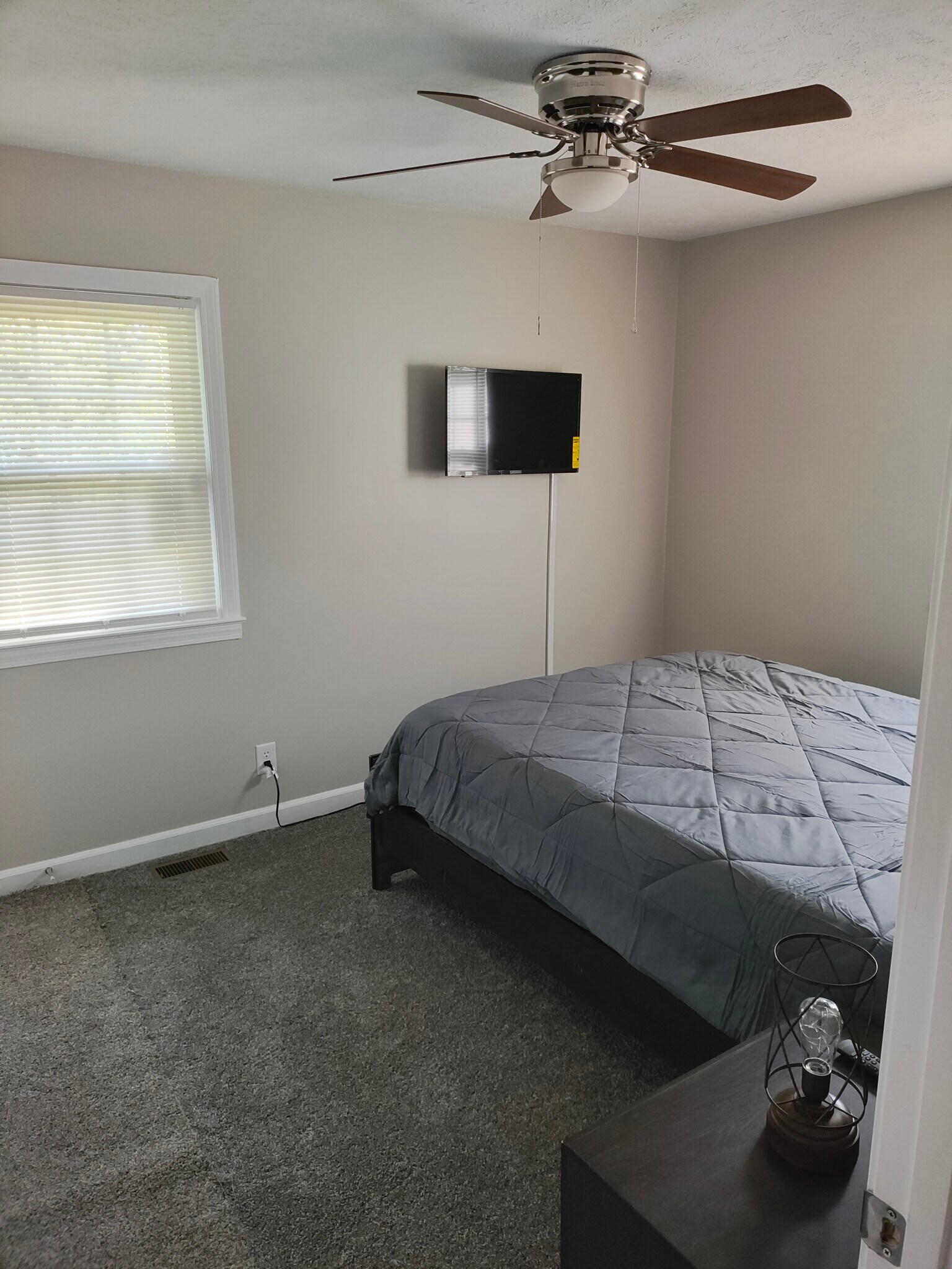 Building Photo - 6231 Lansford Dr