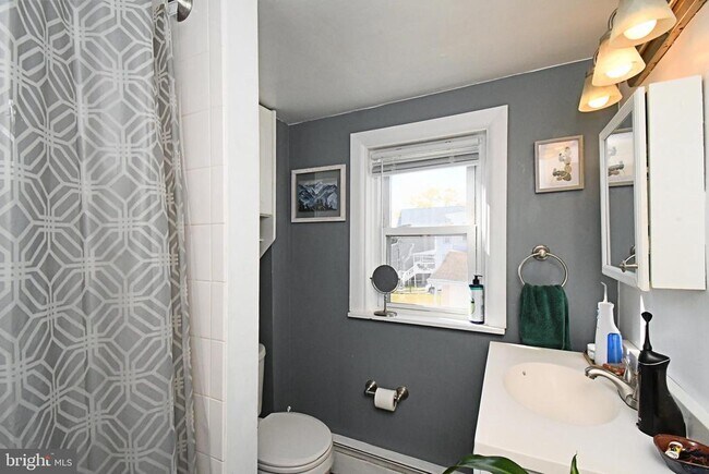 Building Photo - 2 High St