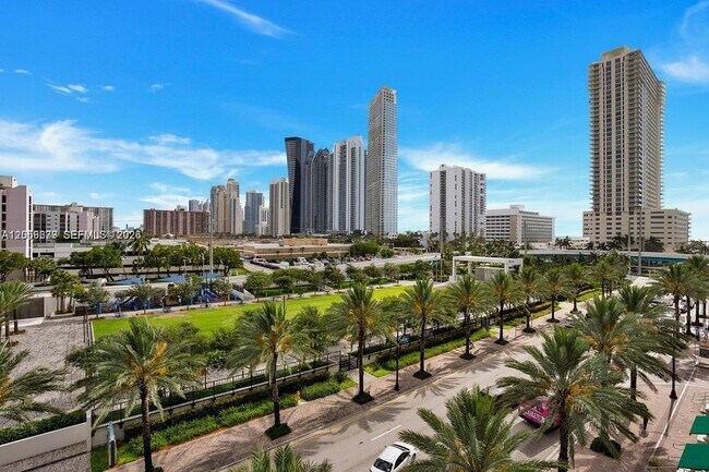 Building Photo - 150 Sunny Isles Blvd