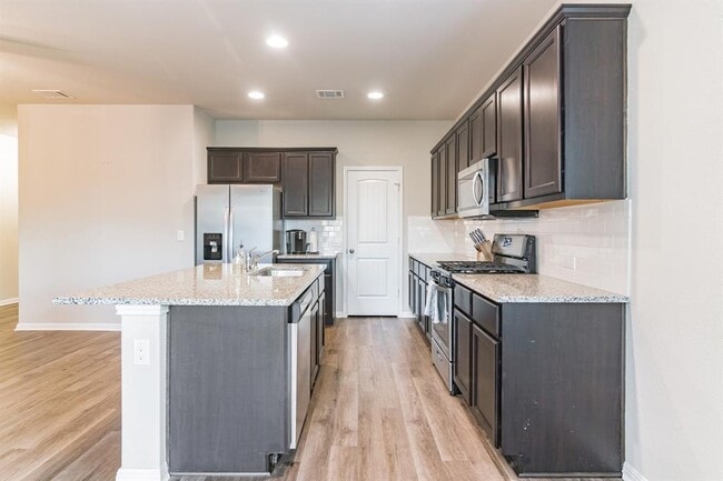 Building Photo - 2001 Fairhaven Gtwy