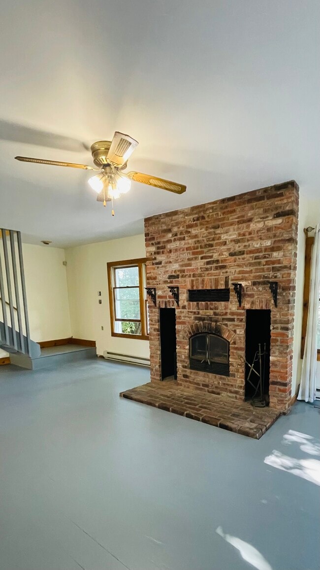 Building Photo - 247 Jefferson Heights
