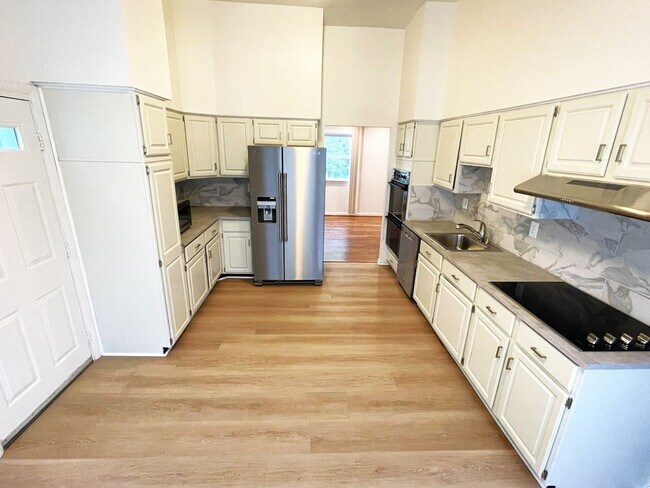 Building Photo - 8410 Buckhannon Dr