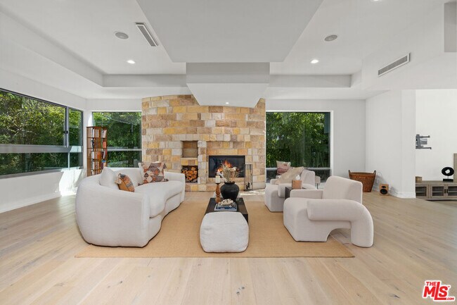 Building Photo - 6047 Cavalleri Rd
