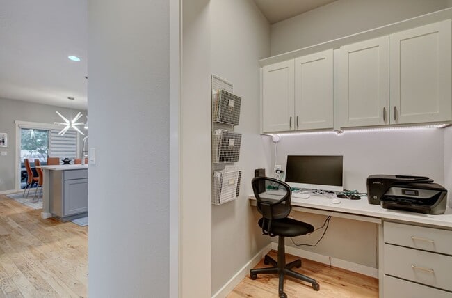 Building Photo - Sophisticated SE Boise Home Close To Downtown Boise