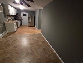 Building Photo - 11 Halliday Rd