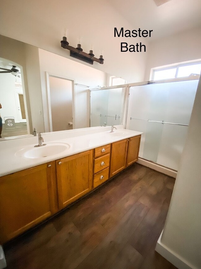 Building Photo - Beautiful 3 Bed/2 Bath home!