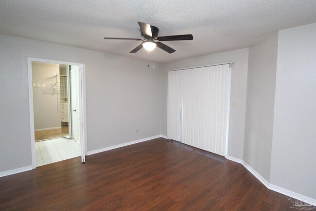 Building Photo - 8154 Treetop Ln
