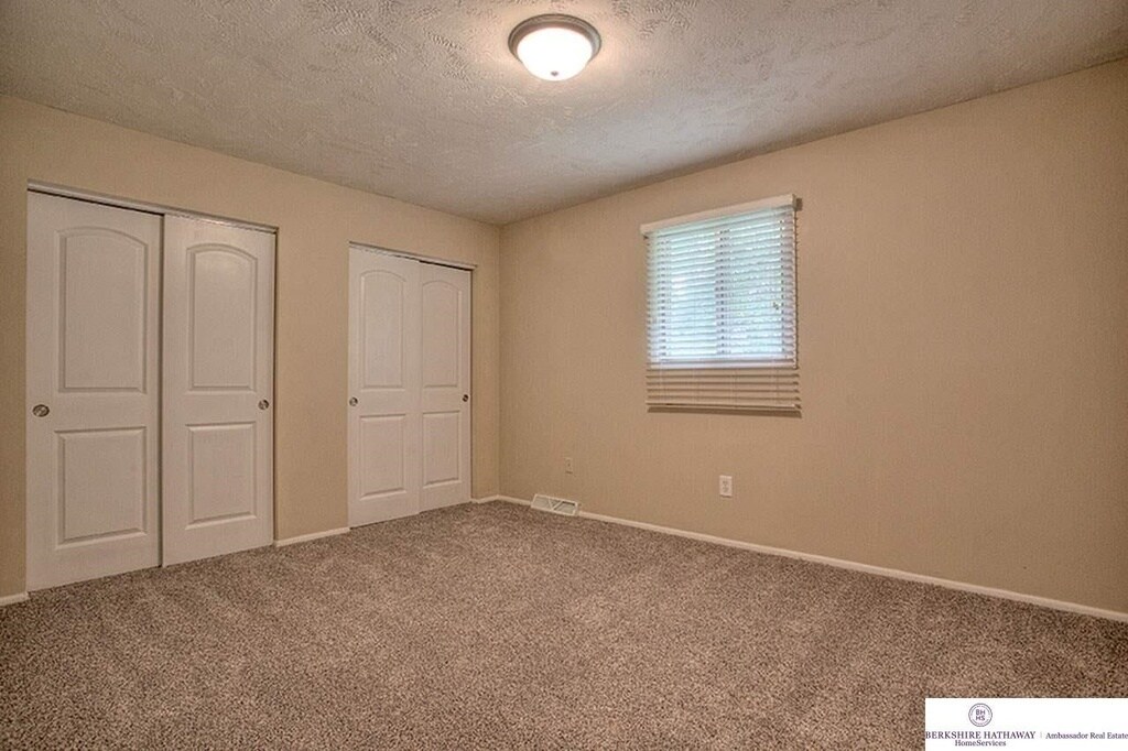 Building Photo - 1901 Winnie Dr