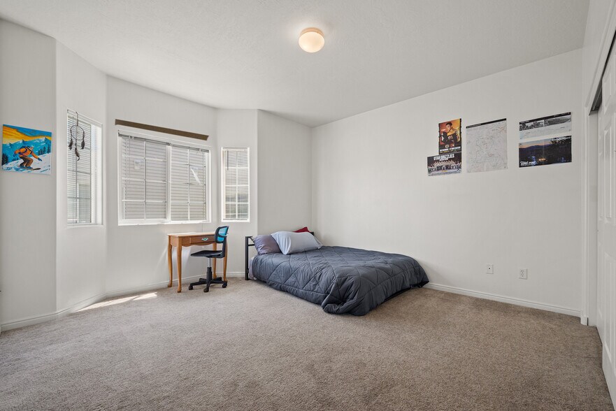 Building Photo - 3734 S Carlisle Park Pl