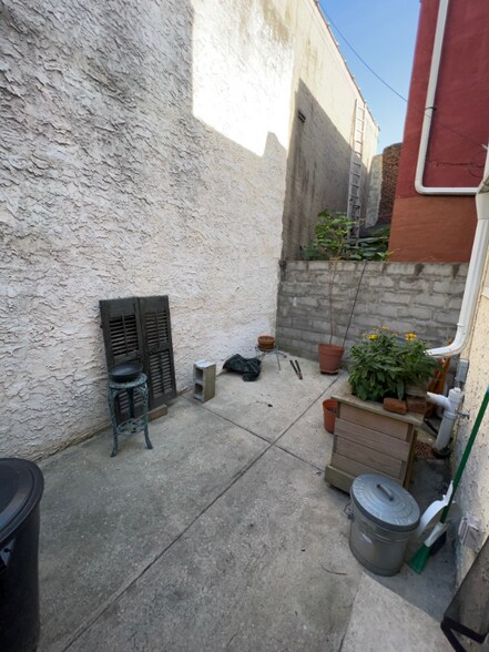 Building Photo - 1807 S 4th St