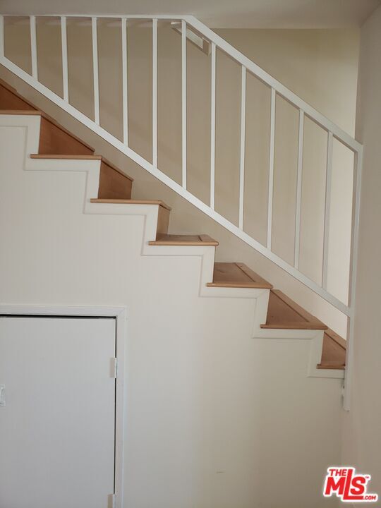 Building Photo - 555 W Dryden St