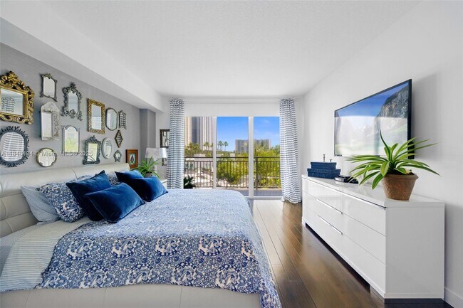 Building Photo - 150 Sunny Isles Blvd