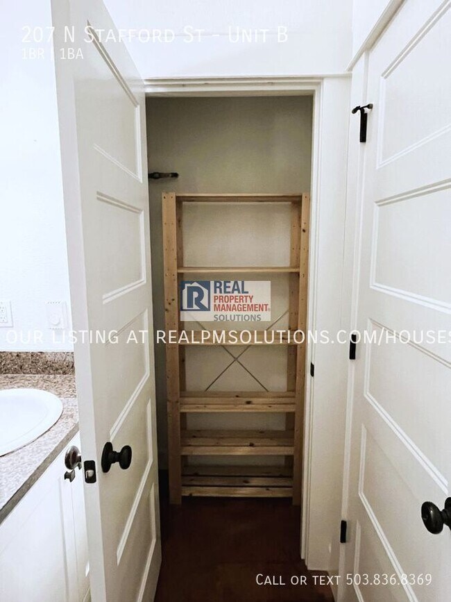 Building Photo - 207 N Stafford St