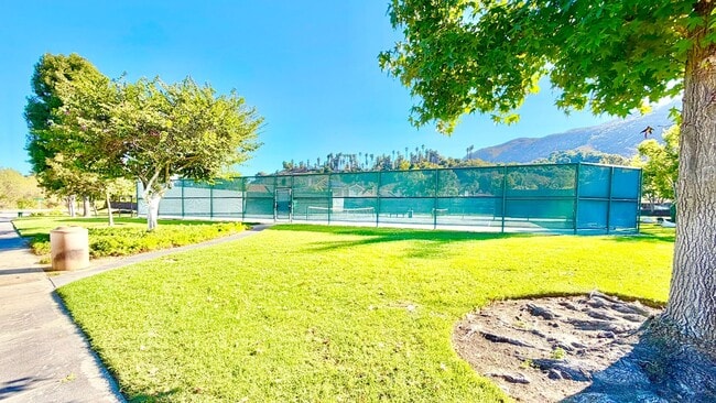 Building Photo - Lovely Single-Story Home in the Friendly a...