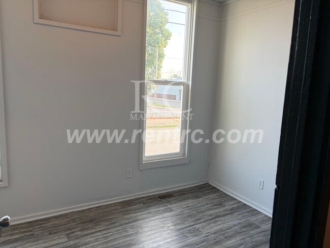 Building Photo - 130-2 Franklin-